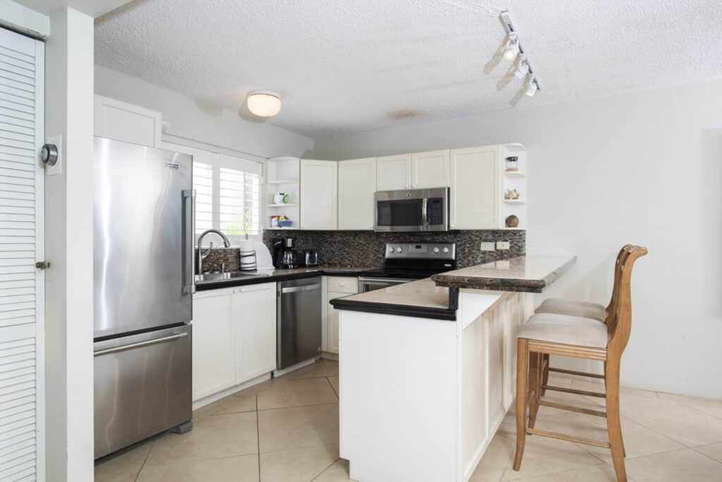 Short stay vacation rentals like Ocean View Condo offer convenience.