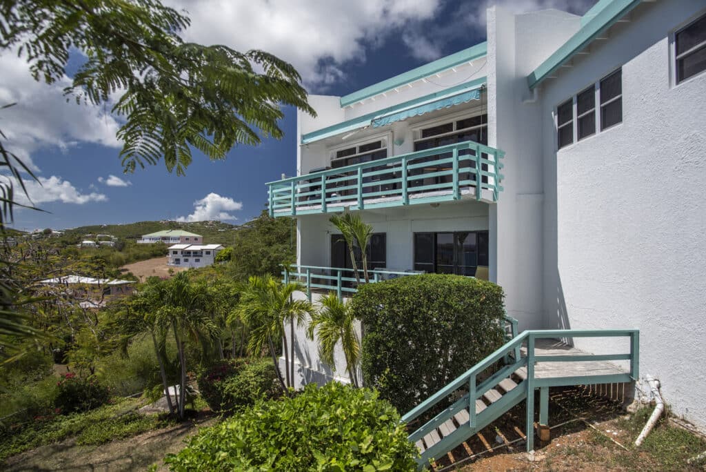 Caribbean vacation rentals like Secret Harbor Villa offer endless relaxation.